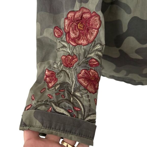 Ashley by 26 International Downtown Collection Medium Utility Jacket Green Camo - Picture 10 of 13